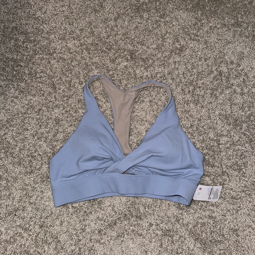 Lululemon Sweet Awakenings Bra B/C Cup Ice Cap NWT Sz 10 - Picture 2 of 4